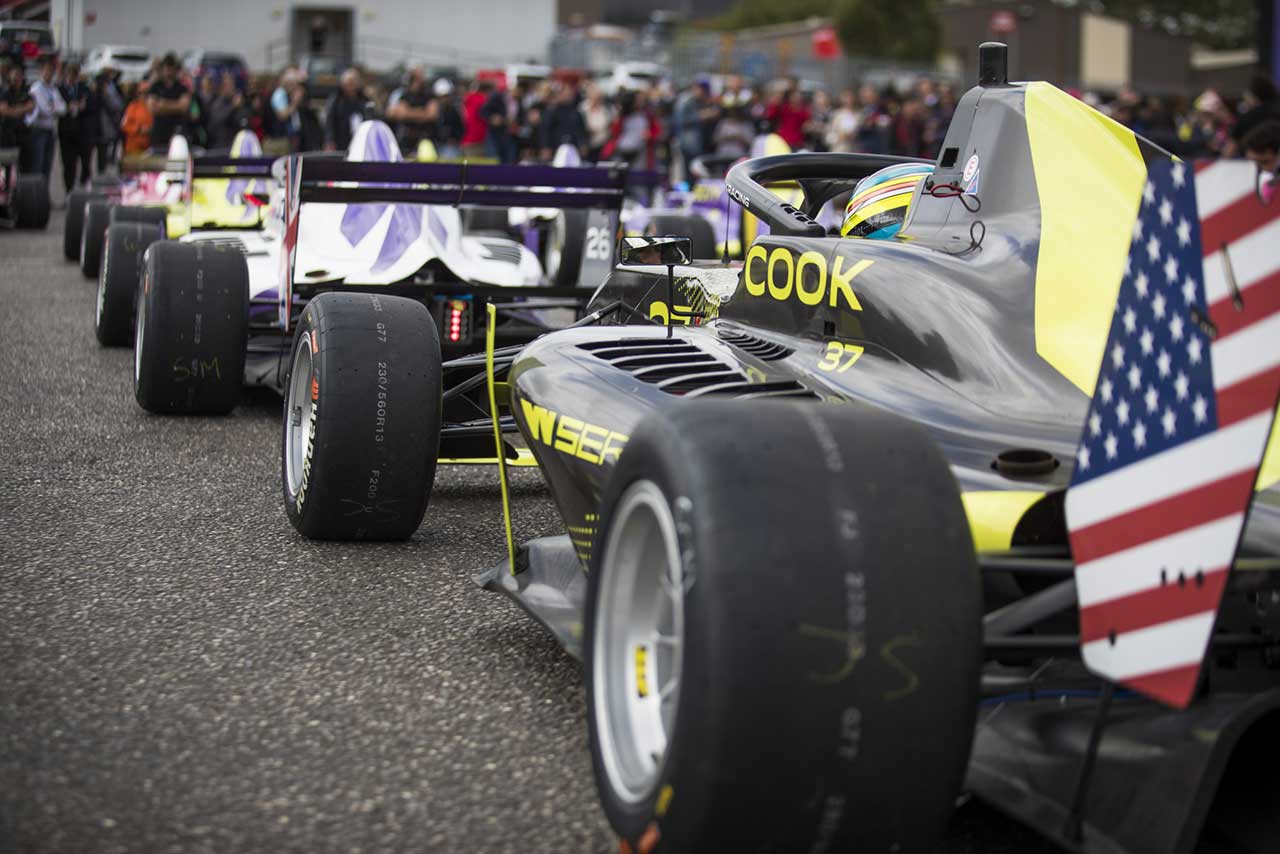 女性ドライバー限定フォーミュラ『Wシリーズ』がF1のサポートレースを務めることになった