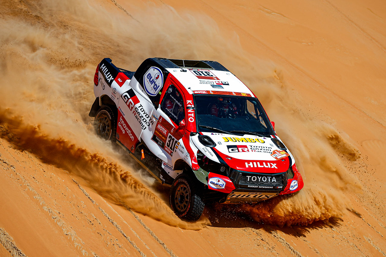 フェルナンド・アロンソ（トヨタ・ハイラックス）。前日失ったフロントガラスも復活