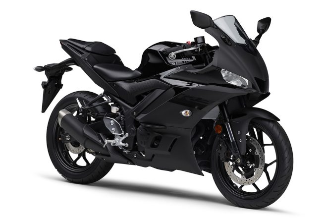 ヤマハYZF-R3 マットブラック2