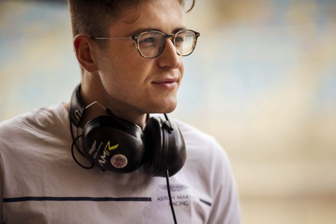 ポール・ダラ・ラナの代役を務めるアンドリュー・ワトソン