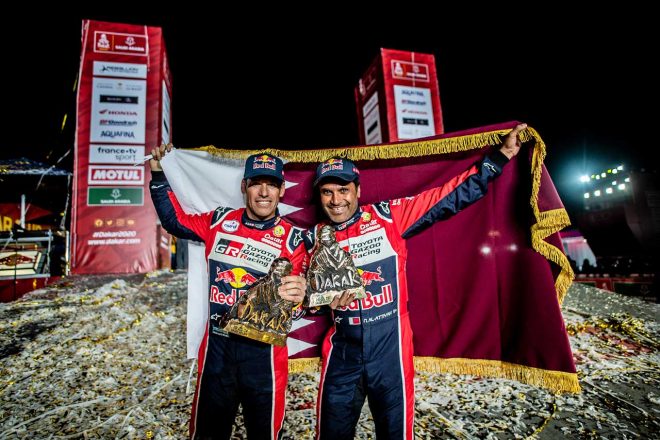 2020年のダカールラリーで総合2位に入ったナッサー・アル-アティヤ（トヨタ・ハイラックス）