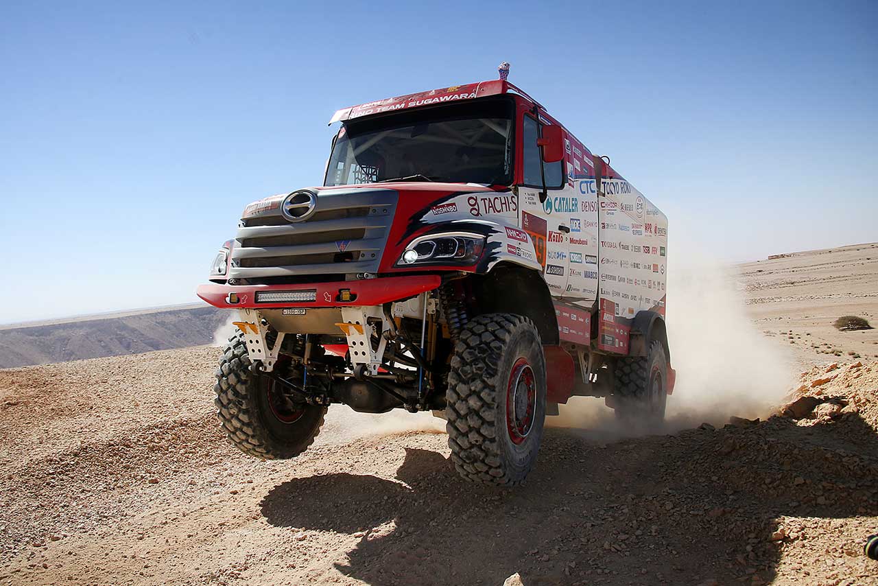 日野チームスガワラの北米仕様日野600シリーズ