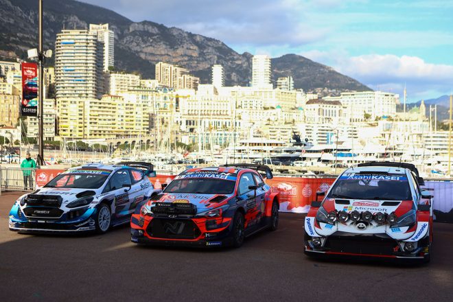 アルベール1世埠頭に並んだWRカー