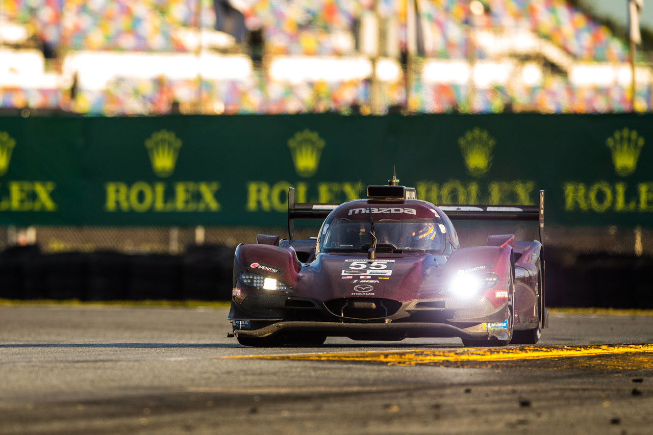 軽微なトラブルを抱えながら総合6位入賞を果たしたマツダチーム・ヨーストの55号車マツダRT24ｰP