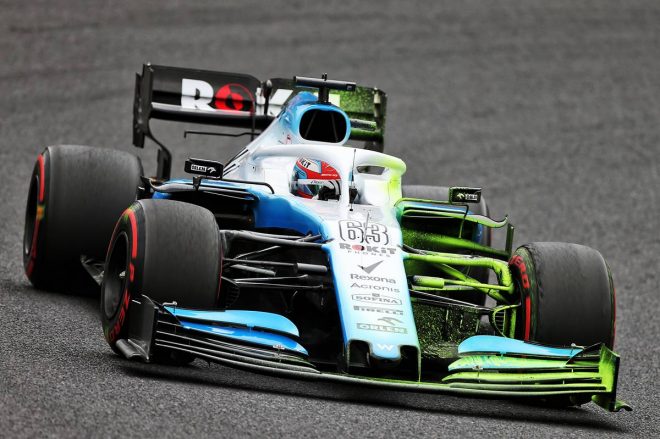 2019年F1　特殊な塗料を塗って走行するジョージ・ラッセル