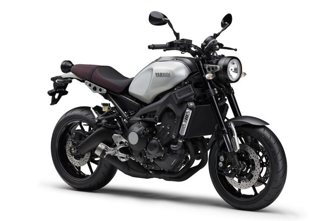 ヤマハXSR900 ABS（マットグレーメタリック）フロントビュー