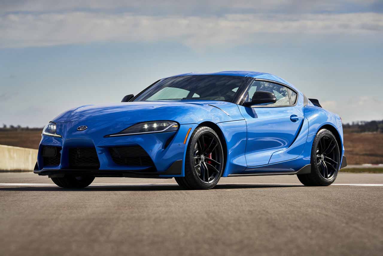 鮮やかなブルーが施された2021年モデルのGRスープラ