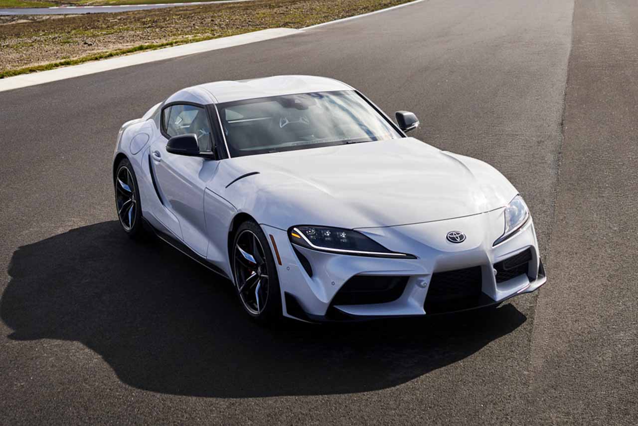 ホワイトカラーの2021年モデルGRスープラ／フロント