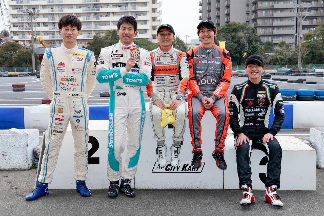『のじさんぽ』の野尻智紀、中山雄一、富田竜一郎、ゲストドライバーの篠原拓朗と大滝拓也