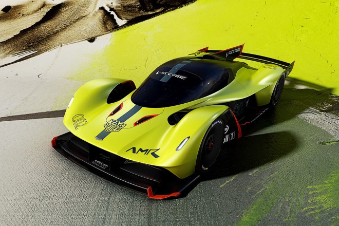 発表では市販される『アストンマーティン・ヴァルキリー』が2020年中に、サーキット専用モデルの『ヴァルキリーAMR Pro』は2021年にデリバリーが開始されるアナウンスされた。