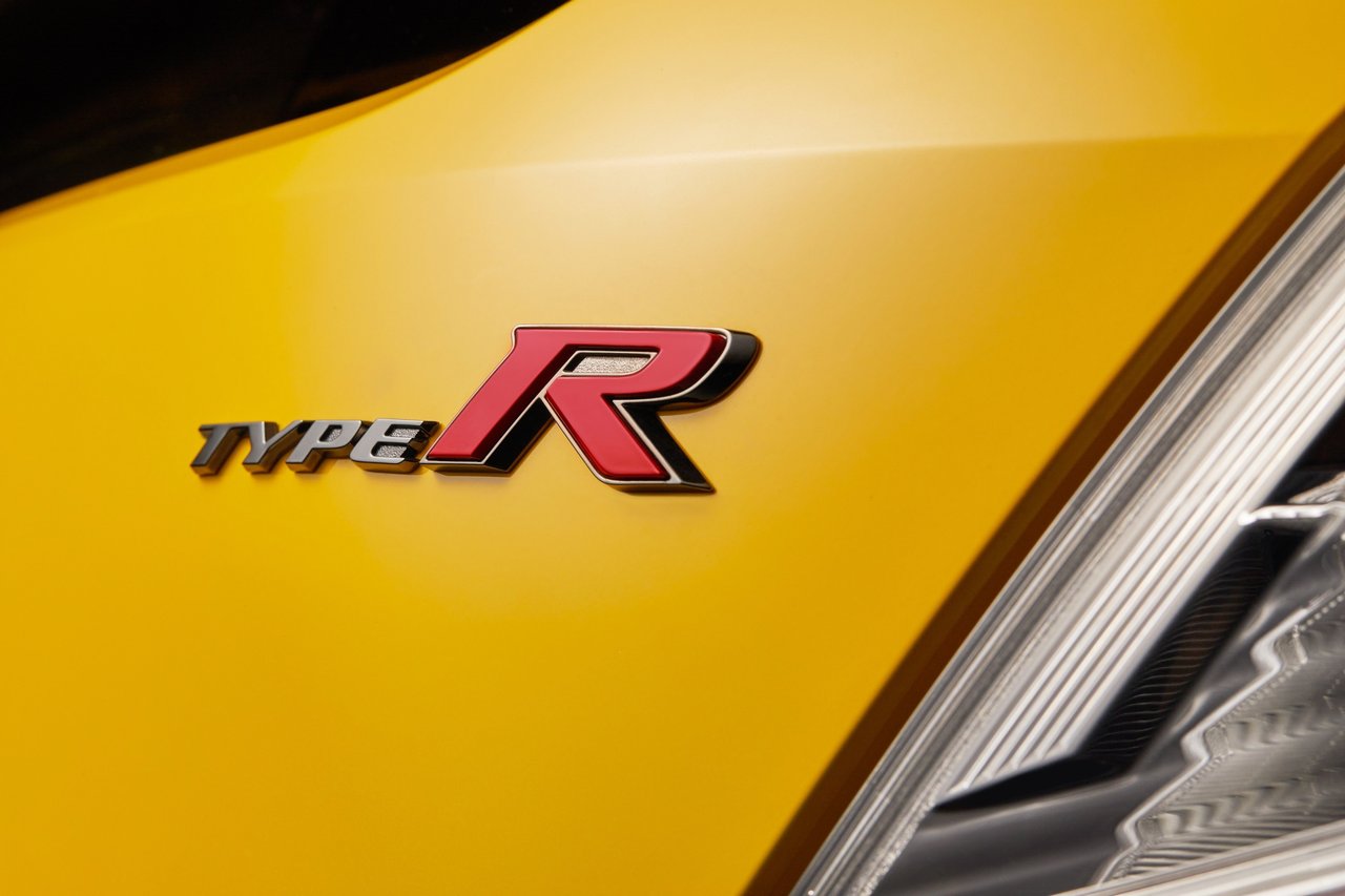 TYPE Rのエンブレム