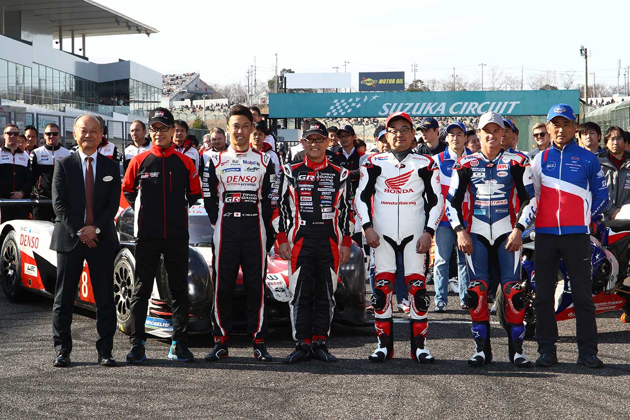 初開催だった2019年のモースポフェスには、トヨタの豊田章男社長、ホンダの八郷隆弘社長がレーシングスーツ姿、ライダースーツ姿で登場したことも話題に