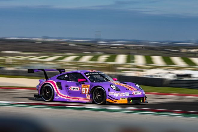 チーム・プロジェクト1の57号車ポルシェは、オースティンとセブリングでウインズカラーをまとう。