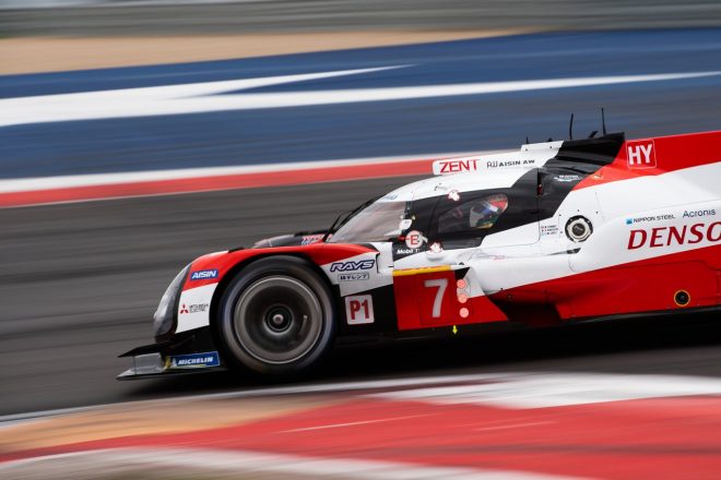 マイク・コンウェイがドライブする7号車トヨタTS050ハイブリッド