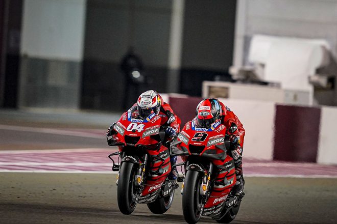 新しいフェアリングを装着していると見られるペトルッチのマシン。一見すると、変わらないようにも……