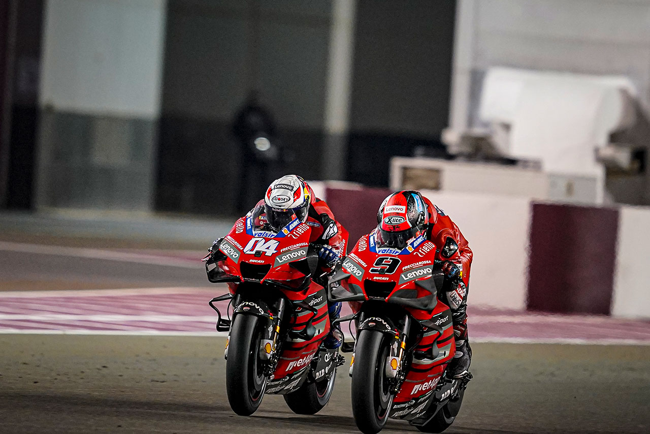 新しいフェアリングを装着していると見られるペトルッチのマシン。一見すると、変わらないようにも……