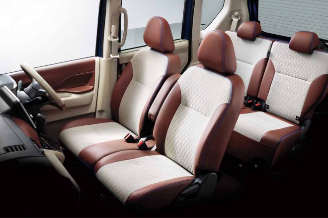 ニッサン・ルークス AUTECH(シート)