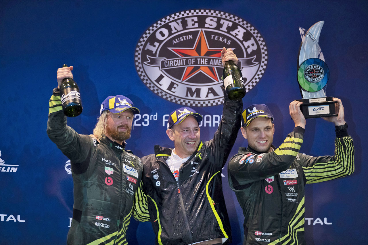 前戦バーレーンに続く勝利で今季3勝目とした95号車アストンマーティン・バンテージAMRのニッキー・ティーム（左）とマルコ・ソーレンセン（右）