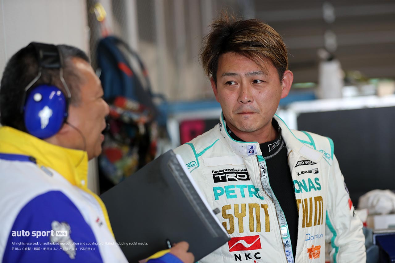 ミシュランを初めて履きテストに臨んだSYNTIUM LMcorsa RC F GT3の吉本大樹