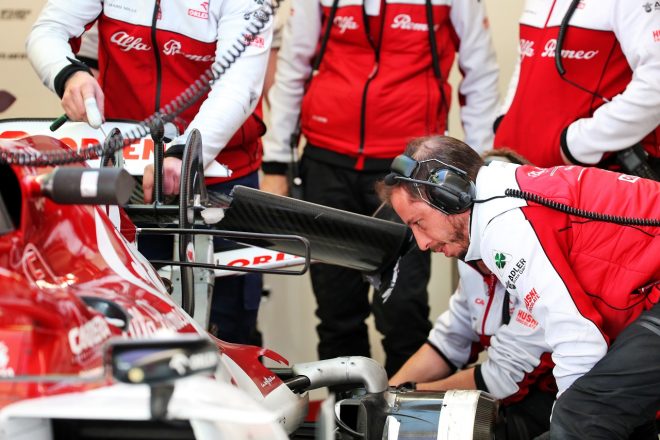 2020年第2回F1プレシーズンテスト2日目:アントニオ・ジョビナッツィ(アルファロメオ)がクラッシュ