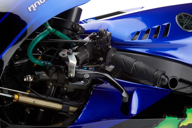 2019年型ヤマハYZR-M1左ハンドル
