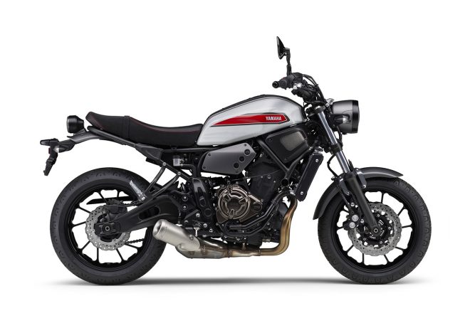 ヤマハXSR700 ABS：マットグレーメタリック（サイド）