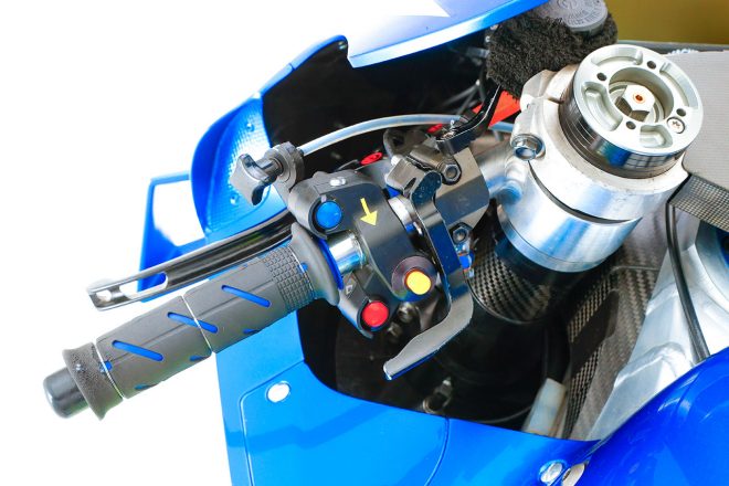 2019年型スズキGSX-RRの左ハンドル