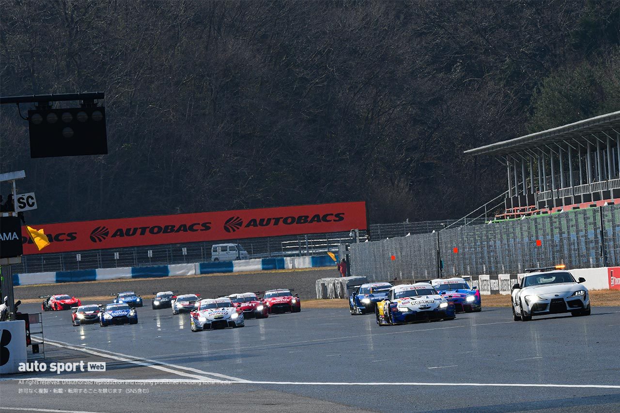 岡山国際サーキットで行われた2020年のスーパーGT公式テストの様子。富士での公式テストも岡山同様、無観客で行われる