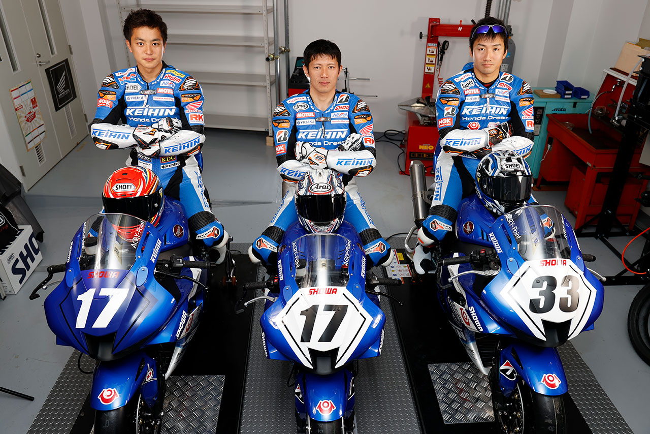 ホンダCBR1000RR-Rにまたがる作本輝介、清成龍一、渡辺一馬（Keihin Honda Dream SI Racing）