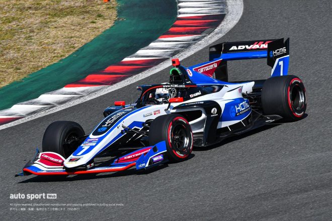 7 小林可夢偉 carrozzeria Team KCMG TOYOTA/TRD TRD01F