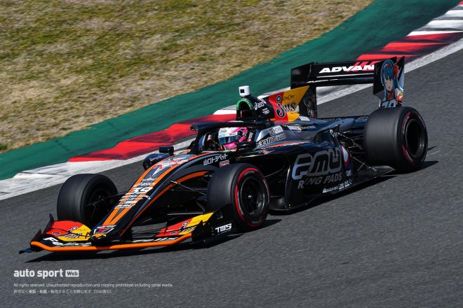 39 坪井翔 JMS P.MU/CERUMO･INGING TOYOTA/TRD TRD01F