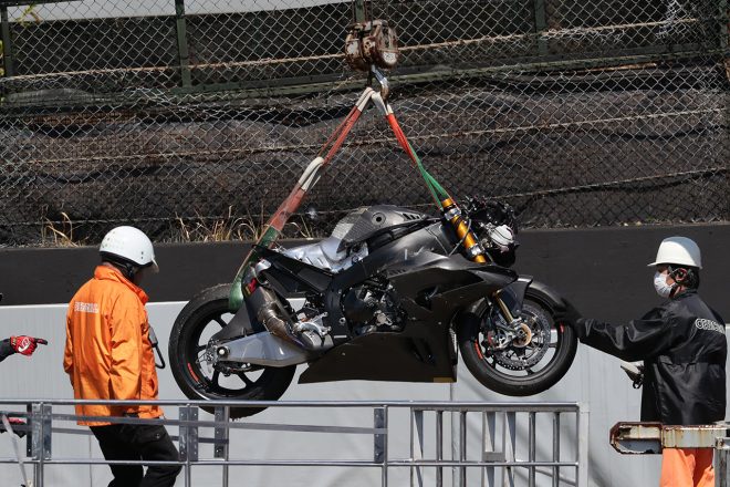 鈴鹿2輪4メーカー合同テスト：高橋巧（TEAM HRC）が大クラッシュ