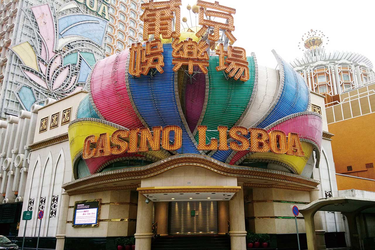 マカオGPのレースでは毎年、必ずと言っていいほどクラッシュが起きる鬼門“リスボア・ベンド”。そのコーナー名でも有名なホテル・リスボアのカジノも今回のコロナウイルスの拡大を受けて一時閉鎖された。