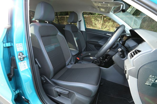 Tクロスのフロントシート