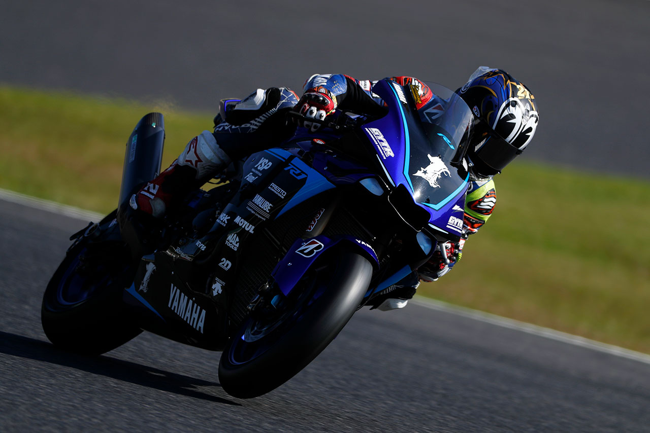中須賀克行（YAMAHA FACTORY RACING TEAM）