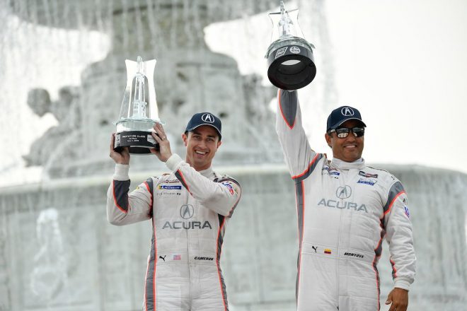 2019年IMSA第5戦デトロイトで優勝した6号車アキュラARX-05のデイン・キャメロン（左）とファン・パブロ・モントーヤ（右）
