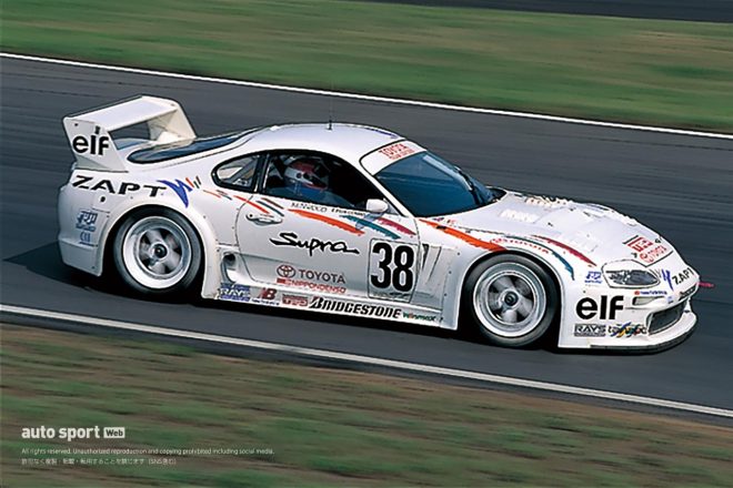 1995年にエリック・コマスが駆ったトヨタ・スープラ