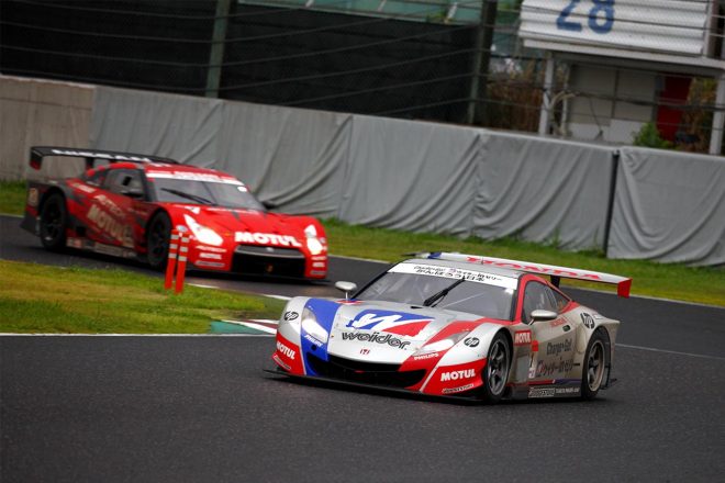 2011年スーパーGT第5戦鈴鹿の決勝レースの様子