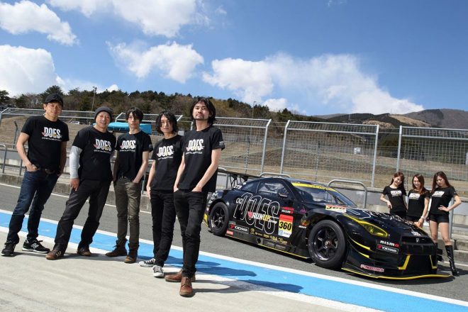 2015年にはロックバンドDOESとコラボレーション。ピットウォークでライブも行った。