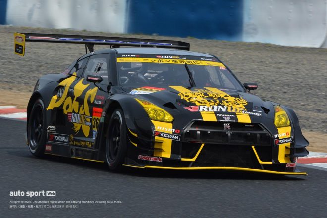 2016年のRUNUP Group&DOES GT-R