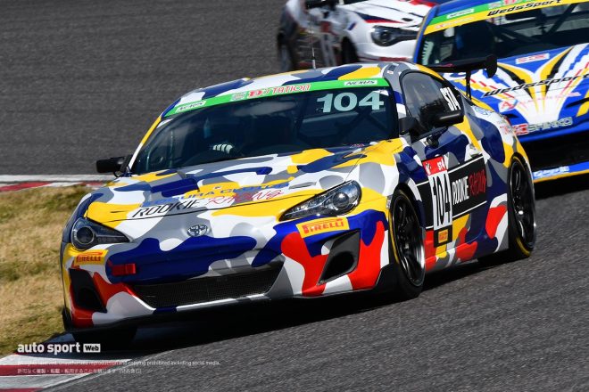 2019年にピレリスーパー耐久シリーズに参戦したROOKIE Racing