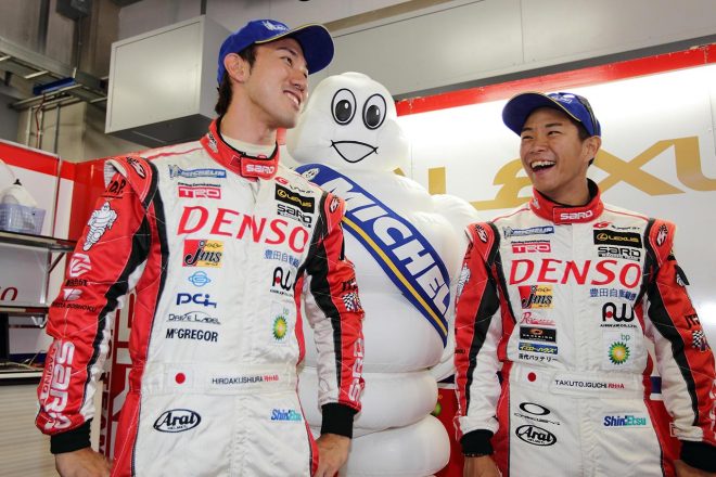 2011年は第6戦富士、第7戦オートポリスと2戦連続ポールを奪ったDENSO SARD SC430の石浦宏明と井口卓人