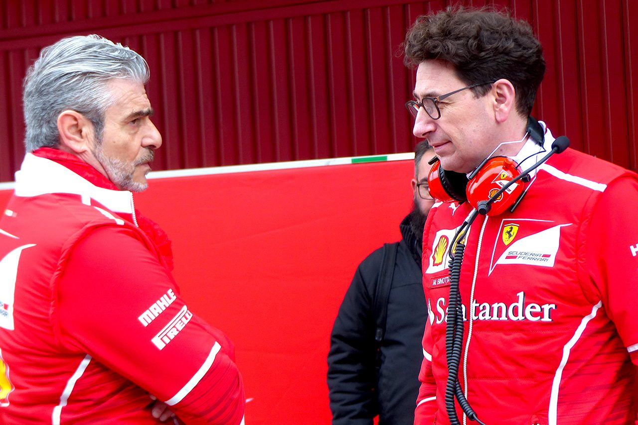 元チーム代表のマウリツィオ アリバベーネ 左 とパワーユニット部門のトップだったビノット 右 エンジニア出身のチーム代表は26年ぶり フェラーリ復活のカギはマネージメント F1レース関係者紹介 4 の画像 写真 5 Autosport Web 元チーム代表のマウリツィオ アリバベーネ 左 とパワーユニット部門のトップだったビノット 右 エンジニア出身のチーム代表は26年ぶり フェラーリ復活のカギはマネージメント F1レース関係者紹介 4 の画像 写真 5 Autosport Web