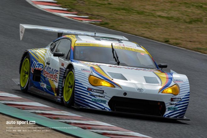 2015年、スーパーGTデビュー戦でのUPGARAGE BANDOH 86