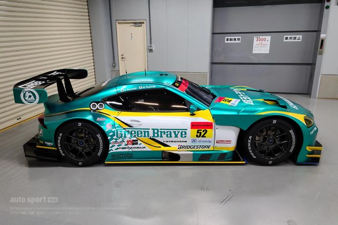 新たなカラーリングをまとったSAITAMATOYOPET GB GR Supra GT。なおGT300車両のフロントウインドウには今季からオートバックスのオレンジの帯が貼られることになったようだ。