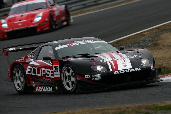 2005年第1戦岡山で優勝を飾った織戸学／シュワガー組ECLIPSE ADVAN スープラ