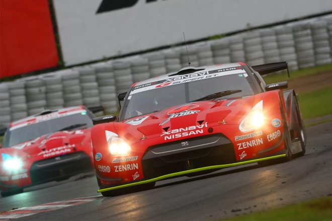 2008年のチャンピオンを獲得した本山哲／ブノワ・トレルイエ組ザナヴィ・ニスモGT-R