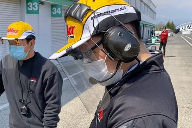 『B-MAX Visor』は実際にサーキットでテストを行った。