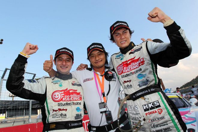 2011年のチャンピオンを獲得した谷口信輝／番場琢、大橋逸夫監督