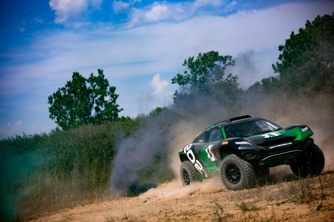 2021年のシリーズ開幕に向けてテストをする電動SUVマシン『オデッセイ21』